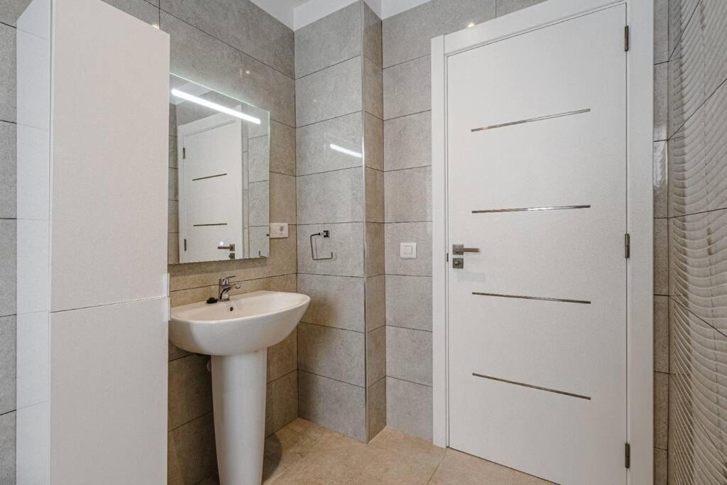 Villa Riviera De 4 Dormitorios Con Piscina. Costa Adeje  Esterno foto